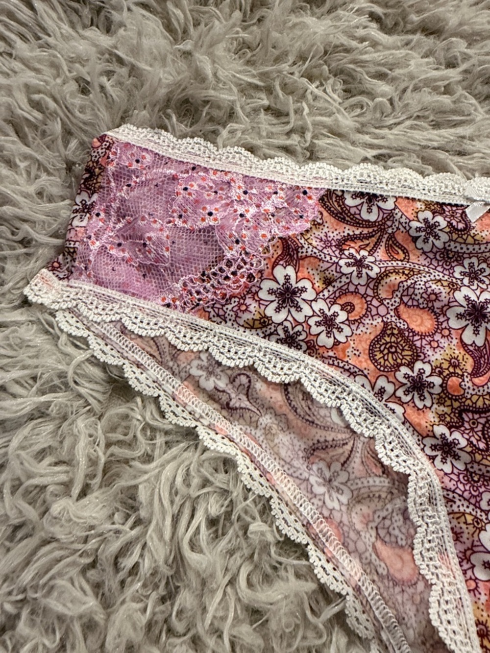 NWT Victoria’s Secret Lace Dream Angels Silky Smooth Lace Hiphugger VTG Small - Picture 4 of 7